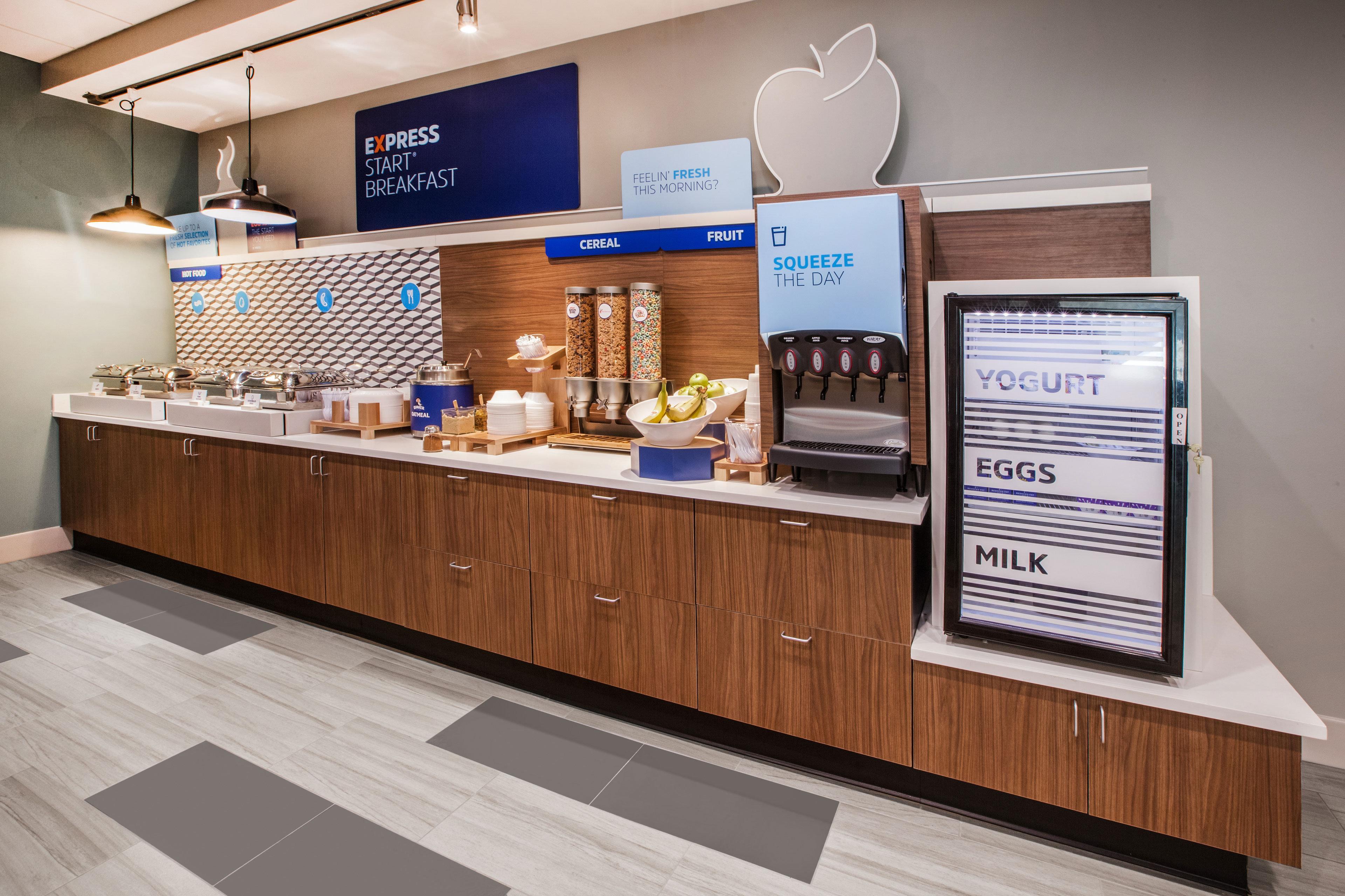 Holiday Inn Express & Suites Fayetteville University Of Arkansas Area By Ihg Dış mekan fotoğraf