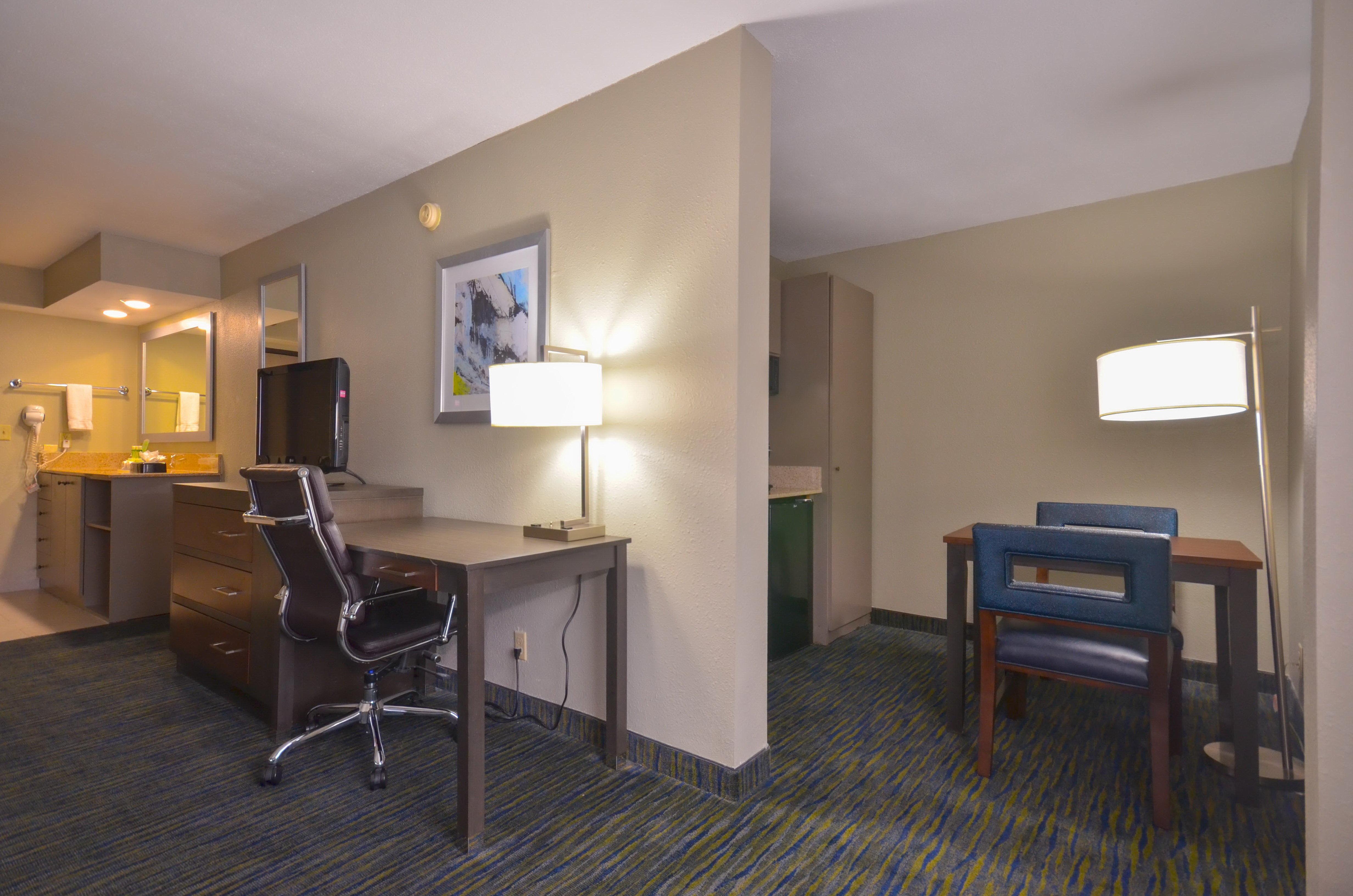 Holiday Inn Express & Suites Fayetteville University Of Arkansas Area By Ihg Dış mekan fotoğraf