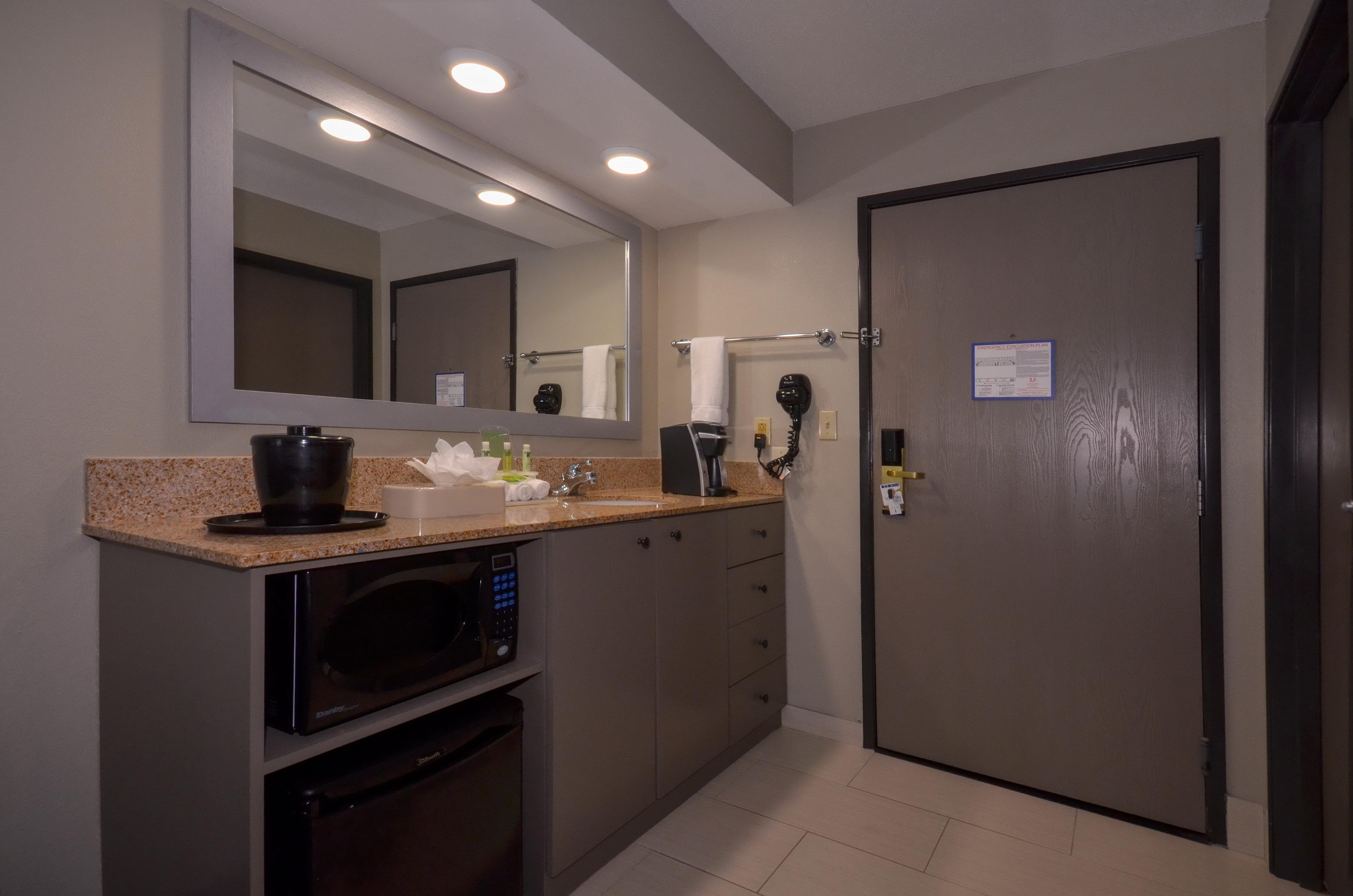 Holiday Inn Express & Suites Fayetteville University Of Arkansas Area By Ihg Dış mekan fotoğraf