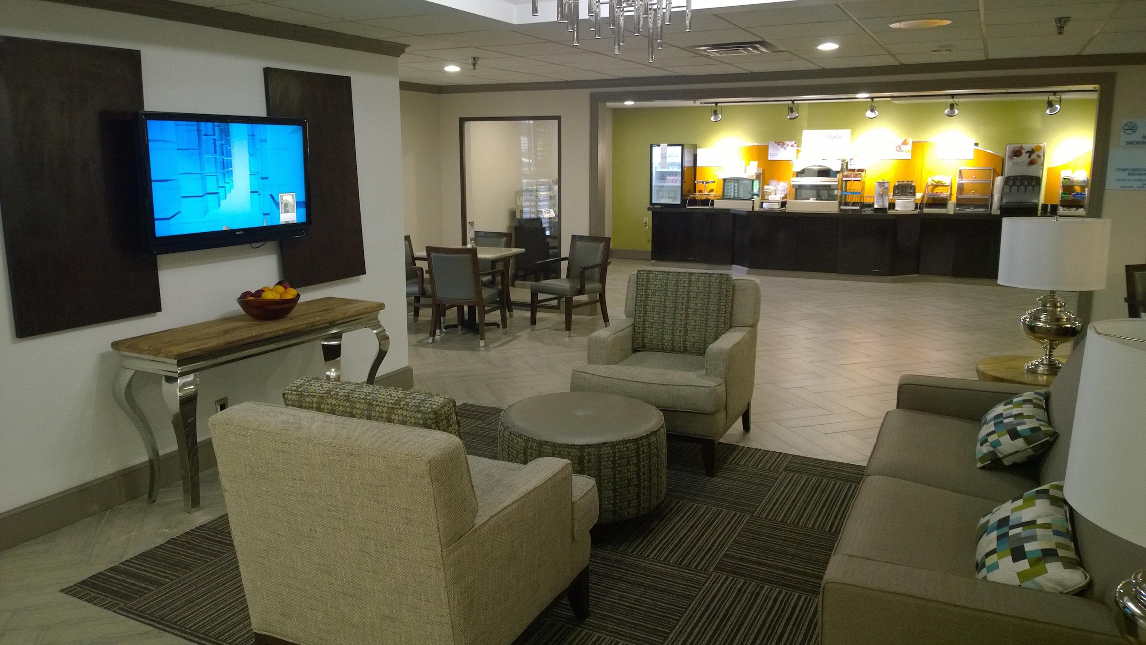 Holiday Inn Express & Suites Fayetteville University Of Arkansas Area By Ihg Dış mekan fotoğraf