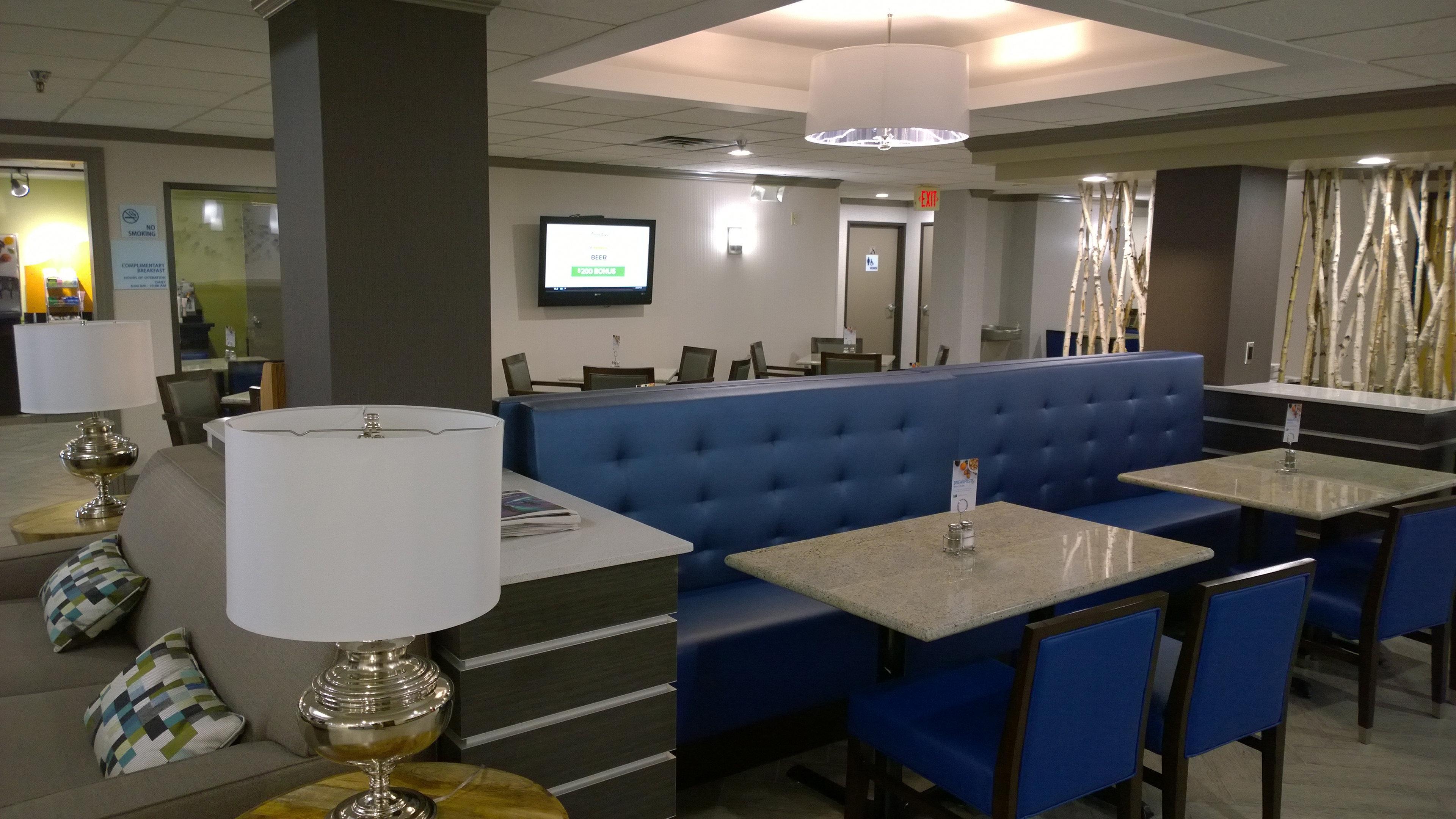 Holiday Inn Express & Suites Fayetteville University Of Arkansas Area By Ihg Dış mekan fotoğraf
