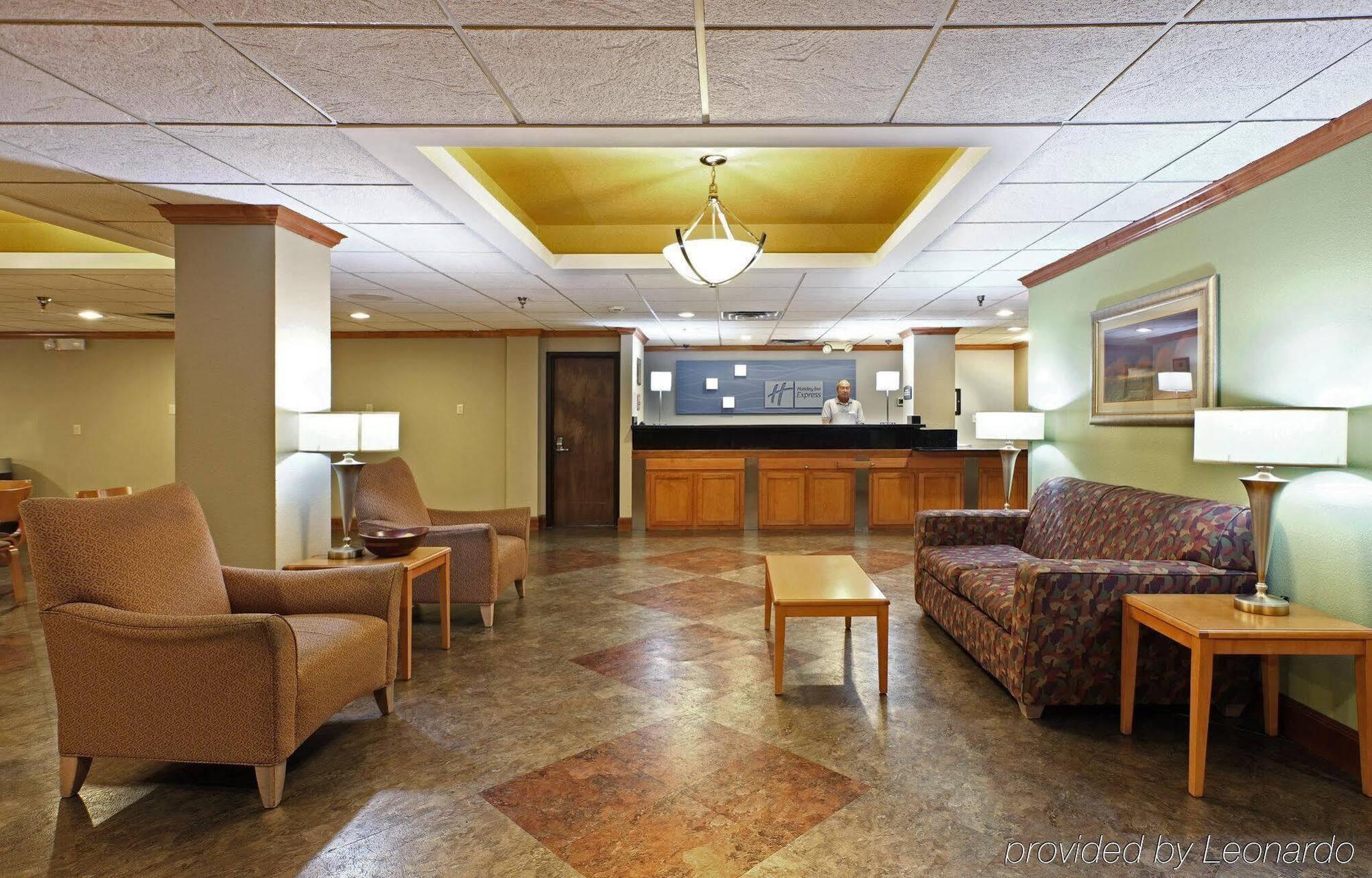 Holiday Inn Express & Suites Fayetteville University Of Arkansas Area By Ihg Dış mekan fotoğraf